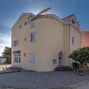 https://apartments-dalmata.hotelinzadar.com
