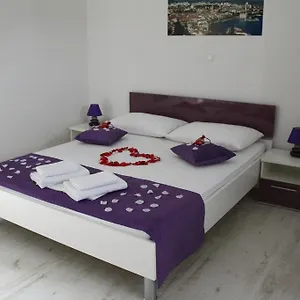 Gold Town Centre Old Town Apartamento