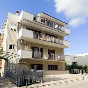 Apartament Lucia