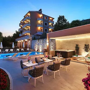 Apartment Sea Breeze