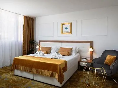 Hotel Corner Spalato 4*,